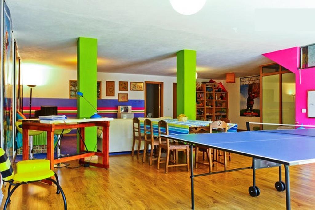 Coloured Studio Фару Номер фото
